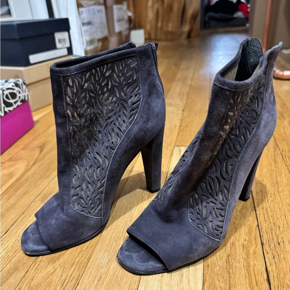 DVF Angel Laser Cut Open Toe Booties Size 6 in Purple Suede